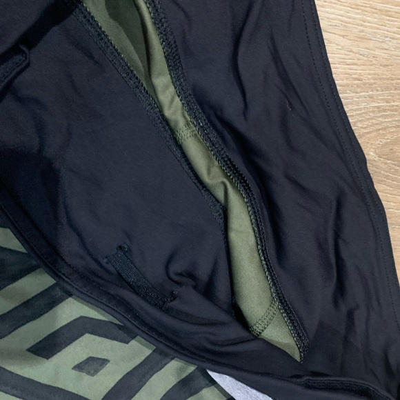 Lululemon Run: Inspire Crop II *All Full-On Luxtreme - Picture 6 of 7